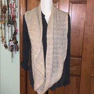 Vintage AE tan knit infinity scarf